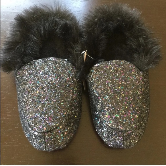 Victoria's Secret Shoes - LAST ONE Victoria’s Secret Black glitter slippers